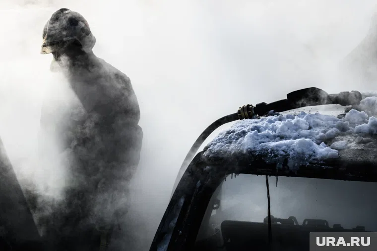 Владельцы сгоревших автомобилей оценили ущерб примерно в 2 млн рублей каждый