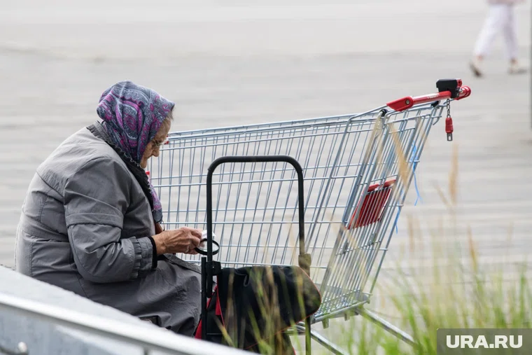 Студент из Нягани помогал аферистам обманывать бабушек
