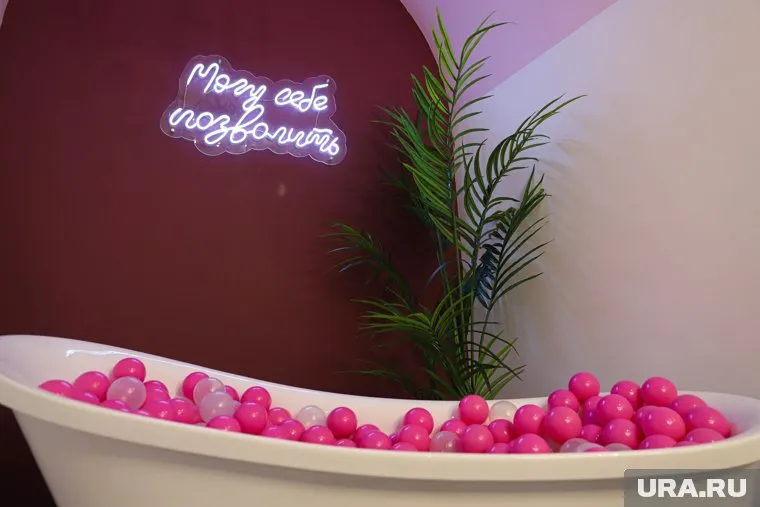 Горячая ванна помогает снять напряжение и расслабить нервную систему