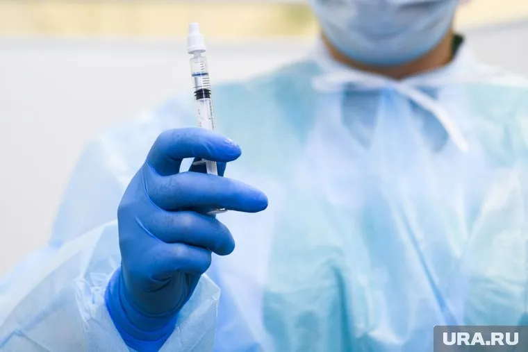 Порядка 460 сотрудников Ozon прошли вакцинацию, отметили в компании