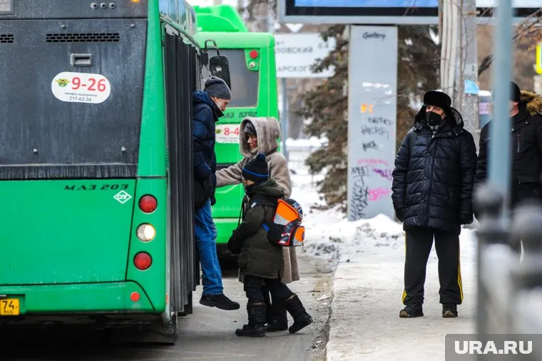 Мать мальчика рассказала, что водитель требовал с ребенка оплату наличными, отказавшись от банковского перевода