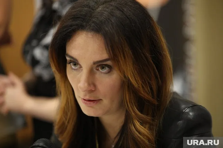 У Елены Ваенги отменены все концерты до осени