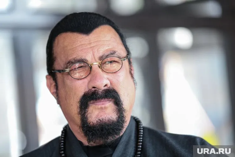 Стивен Сигал снимет документальный фильм о событиях в Донбассе