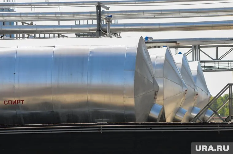 От пожара на спиртзаводе никто не пострадал, сообщил Роман Старовойт (архивное фото)