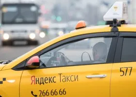 Профессор-физик устроил погром в автомобиле «Яндекс.Такси» в Москве