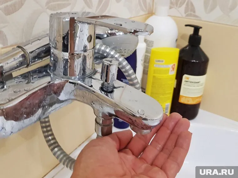 Горячую воду не дают из-за ремонта поврежденных участков теплосетей