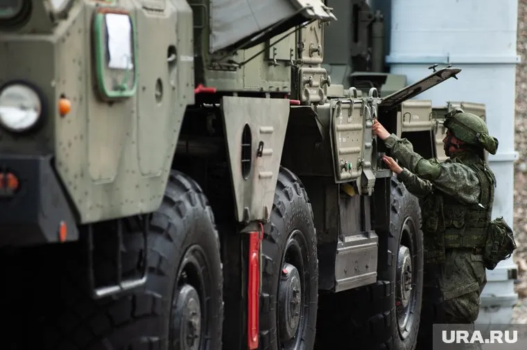 В Турцию прибыл самолет с деталями для комплексов С-400