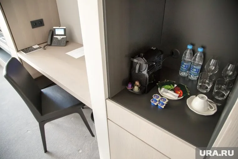 Россиянам подают повторно использованную еду и разбавленные коктейли