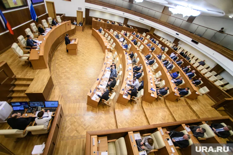Новый созыв заксобрания начнет работу 13 октября (архивное фото)
