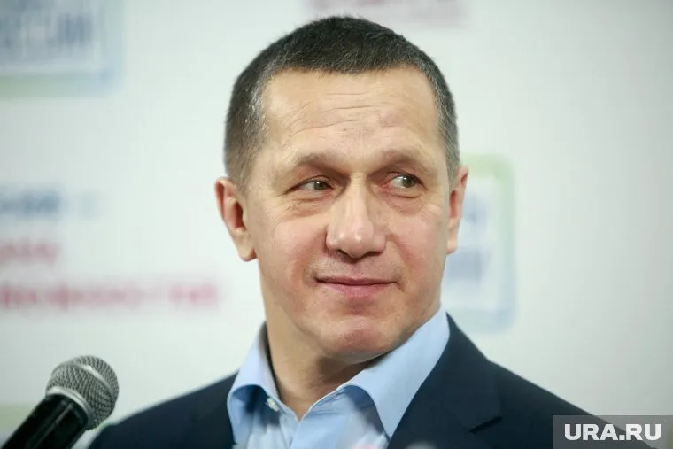 Премьер-министр подписал документ, закрепляющий обязанности его заместителей