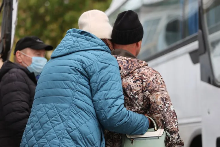 Отправка мобилизованных от кинотеатра "Спутник". Курган