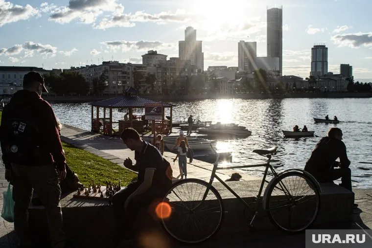 Несмотря на возможность дождя и гроз, температура поднимется до +26 градусов