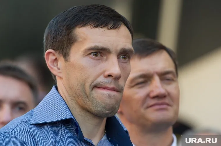 Отец Сергий является духовником многих VIP, в том числе хоккеиста Павла Дацюка (на фото)