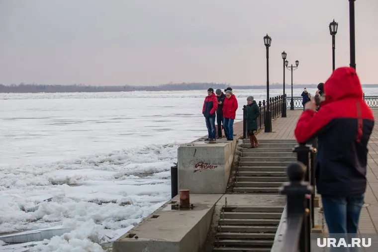 Ледоход всегда привлекал внимание своей грандиозностью (архивное фото) 
