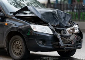 Под Екатеринбургом водитель Lada Granta погиб в ДТП