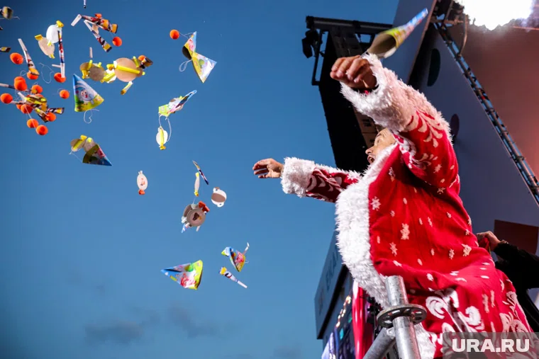 «Дискотека Авария» в декабре выступит на нескольких десятках корпоративов, сообщили журналисты