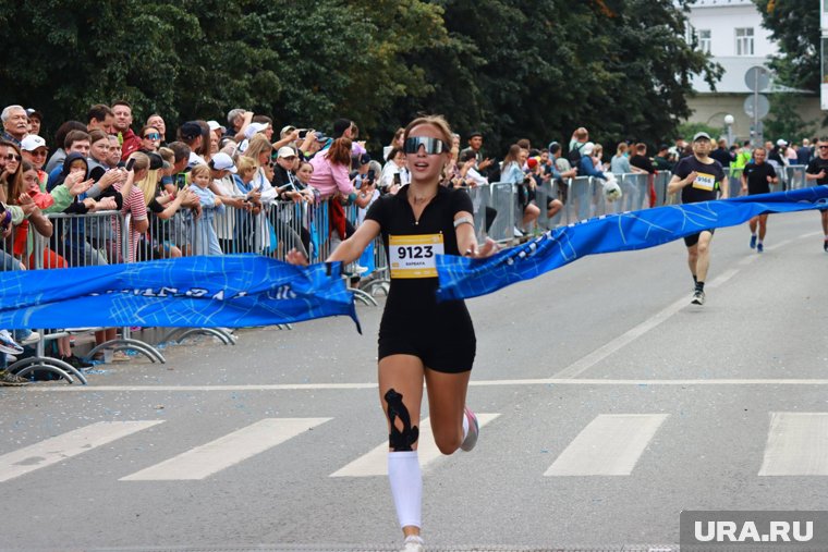 В Екатеринбурге марафон «Европа-Азия» собрал шесть тысяч атлетов. Фото