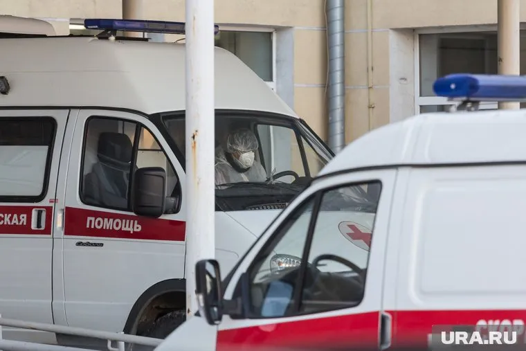 Девушку доставили в больницу с сильными травмами