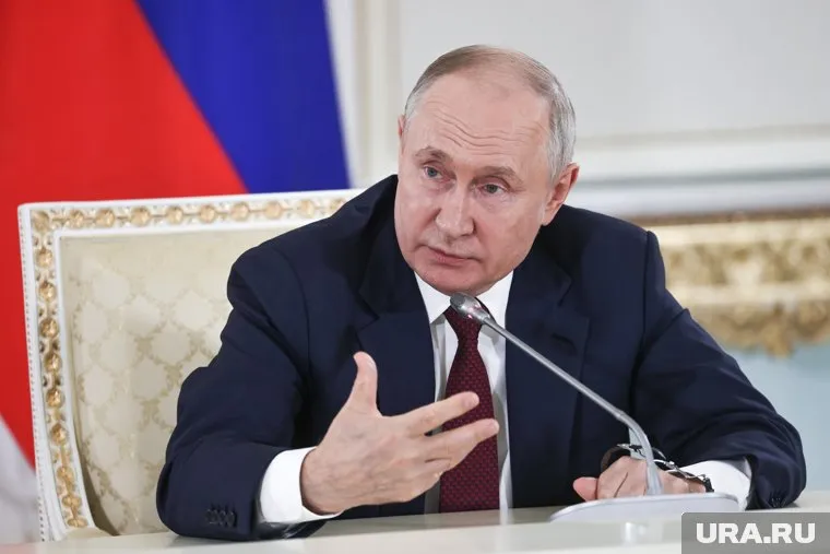 Путину понравилась идея готовить молодежь уже с юных лет к государственной службе