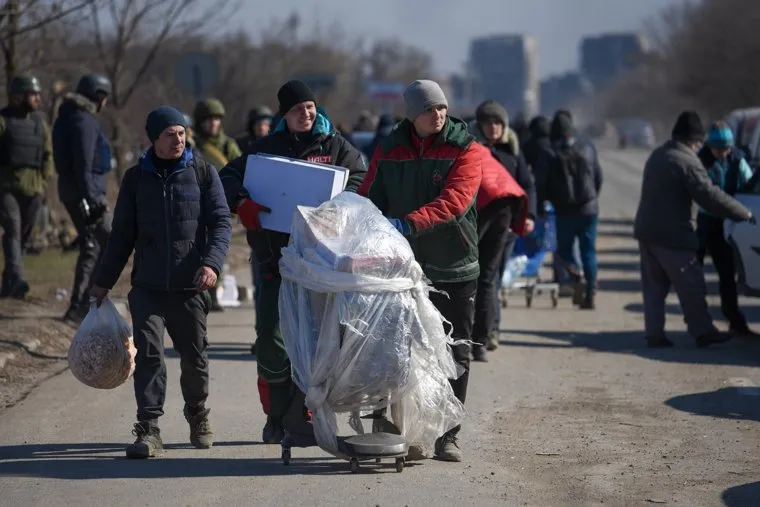 Ситуация в осажденном Мариуполе. Украина