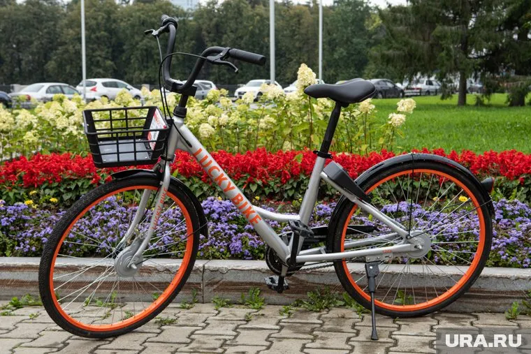 Турист проехал на велосипеде более тысячи километров