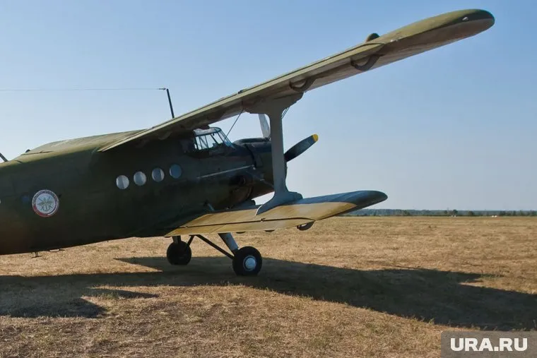 Священник поднялся в небо на самолете Ан-2