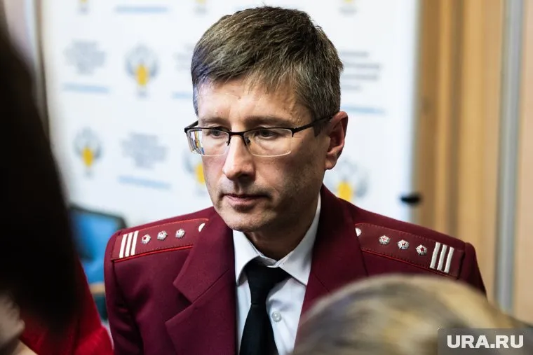 Дмитрий Козловских одобрил идею установки защитных экранов в такси