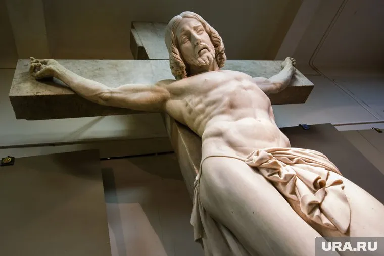 Реставраторы решили оставить копию записки в статуе