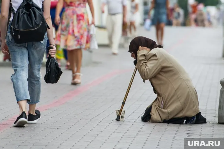 Власти планируют вдвое сократить бедность в России