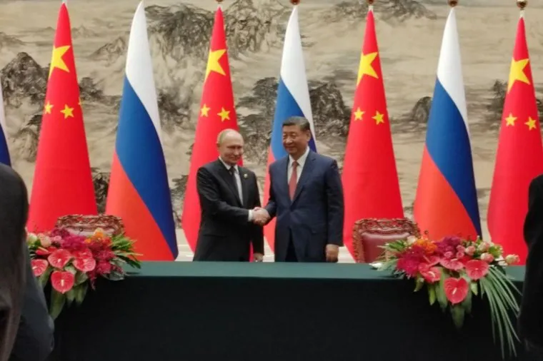 Владимир Путин и Си Цзиньпинь подписали документы