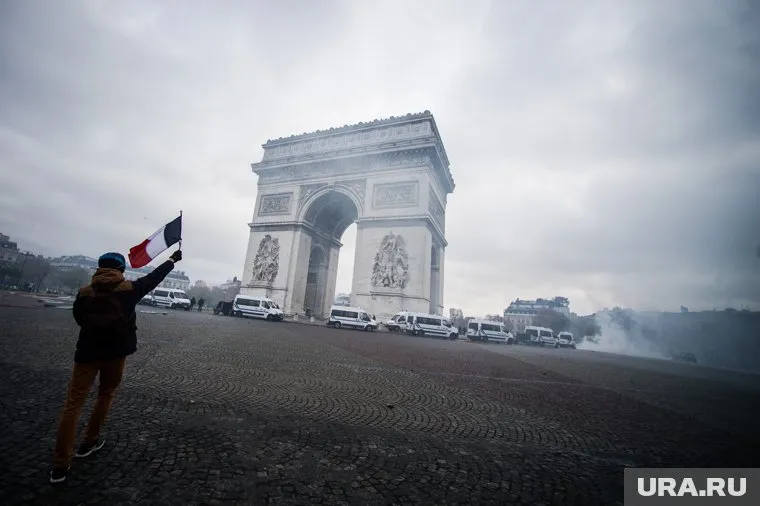 Франция может дать добро на вступление Киева в НАТО
