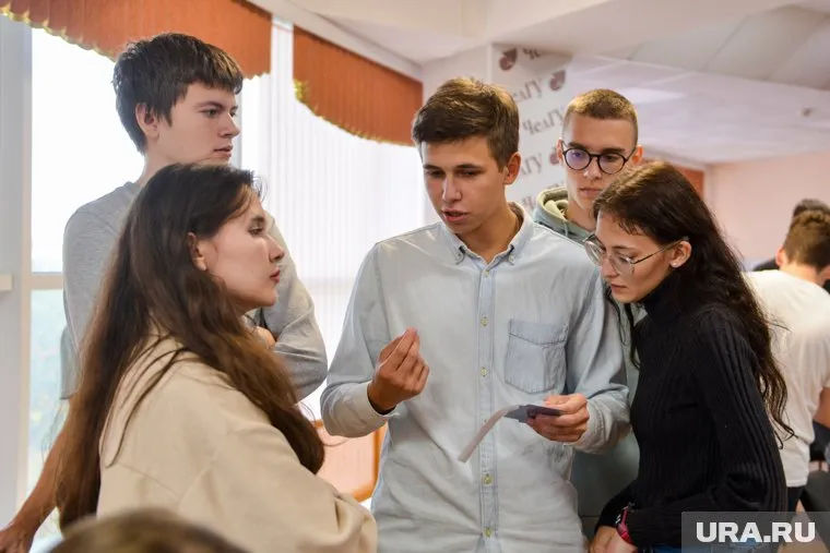Ежемесячно студенты будут получать больше, но в итоге на стипендиях от губернатора все равно сэкономят