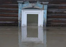 Большую волну паводка в Абатском районе Тюменской области ждут ночью 24 апреля