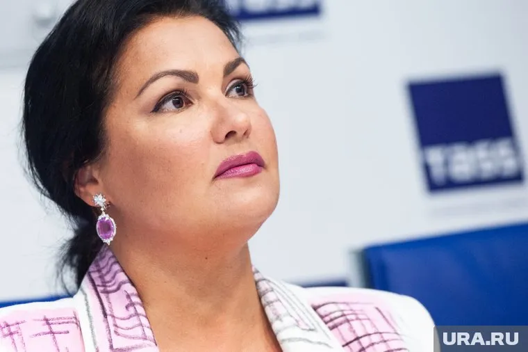 Несмотря на все старания посольства Украины Нетребко вернется на сцену Берлинской оперы