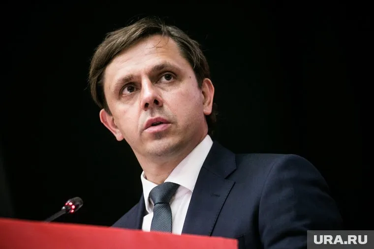 На месте происшествия работают спасатели, заявил Андрей Клычков