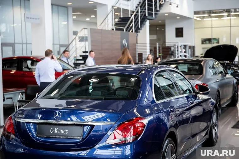 Сотрудники автосалона навязывали дополнительные услуги для большей суммы сделки