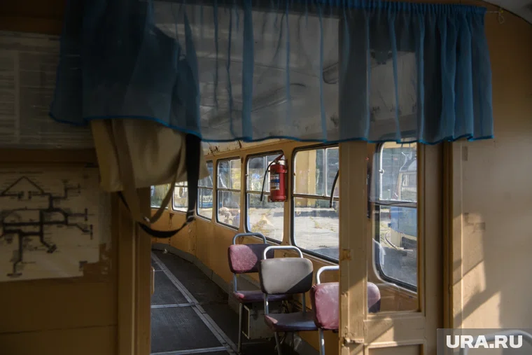 Во Львове остановили общественный транспорт