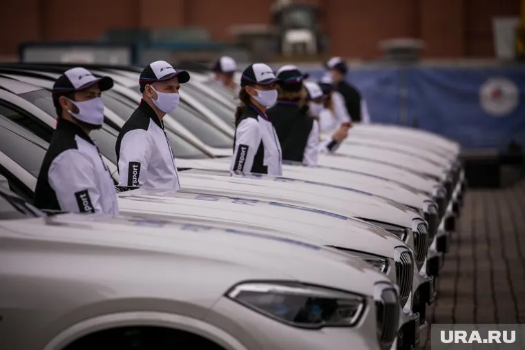 Популярными премиум-моделями на рынке оказались Mercedes-Benz, BMW и Lexus RX