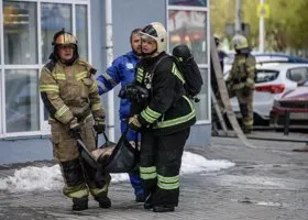Екатеринбуржец, сорвавшийся с горящей высотки, подавал признаки жизни