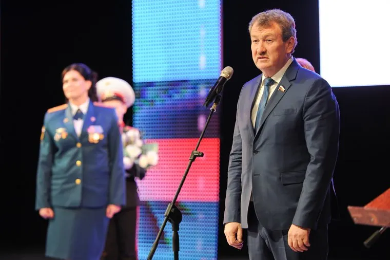 Щит и роза. Торжественная церемония вручения премии Ассоциации работников правоохранительных органов и спецслужб РФ. Челябинск, литовченко анатолий