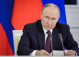 Путин наградил свердловчан 