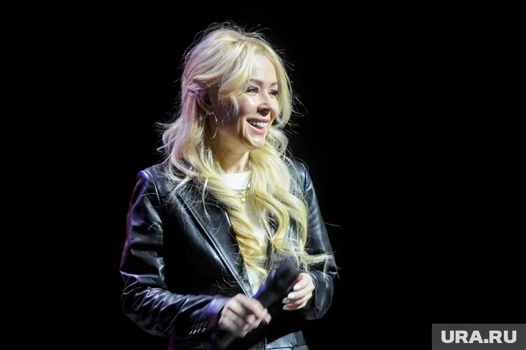 В части материальных требований суд отказал в удовлетворении иска