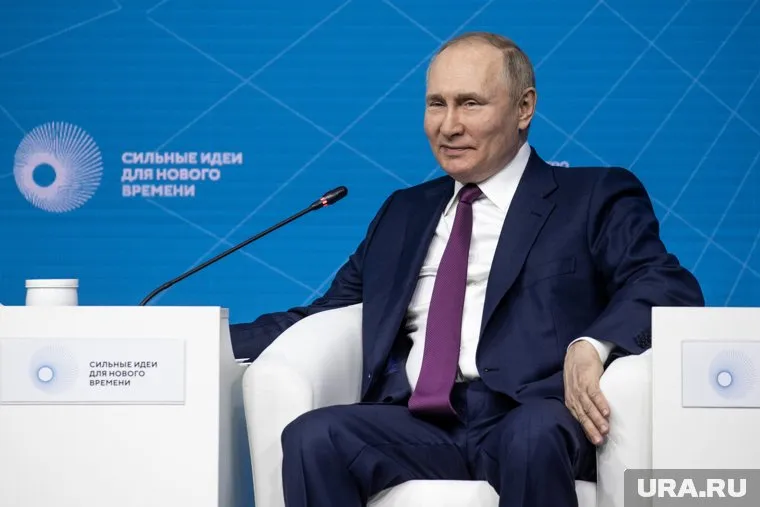 Владимир Путин принял морскую доктрину, способную стать ответом на угрозы НАТО, считают в СМИ