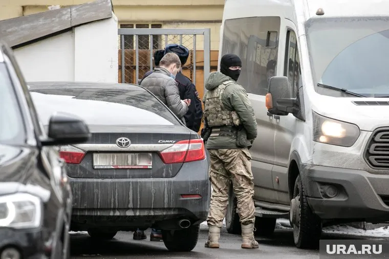 ФСБ задержала россиян, сотрудничавших со спецслужбами Украины, заявили в ведомстве