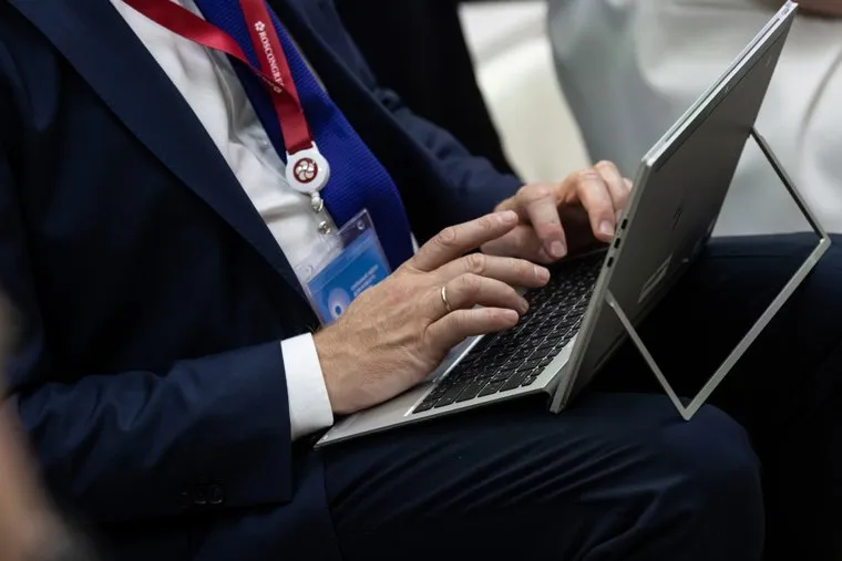 Сбор участников на пленарное заседании форума АСИ. Москва