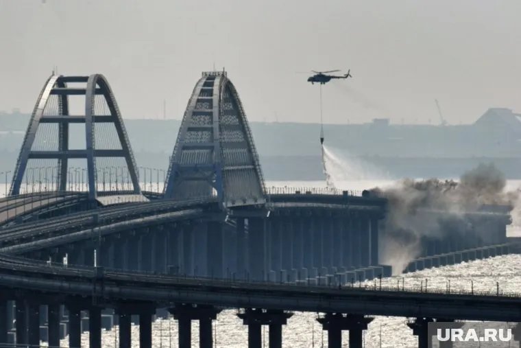 Автобусные и железнодорожные рейсы в Крым приостановлены