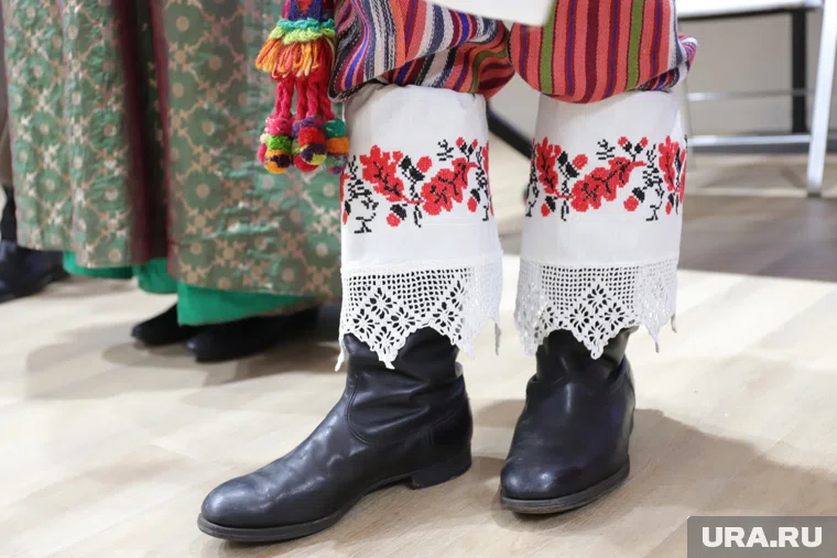 Артисты Центра русской культуры показали программу для жителей города