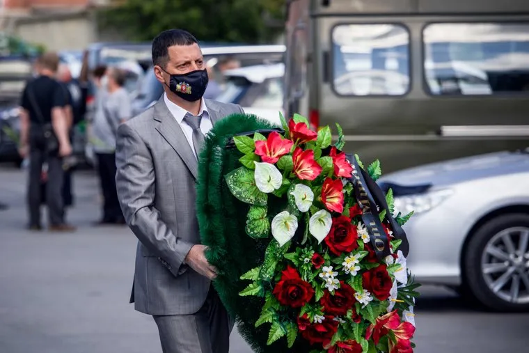 Прощание с главой министерства агропромышленного комплекса и потребрынка Свердловской области Дмитрием Дегтяревым. Екатеринбург