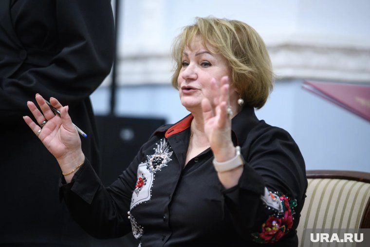 Готовящейся к отставке свердловскому министру культуры сохранили важный статус
