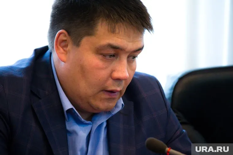 По данным источников «URA.RU», Вадим Никандров сейчас находится в Тюмени. От создателя скандального портала и его подельников бывшего депутата охраняют силовики